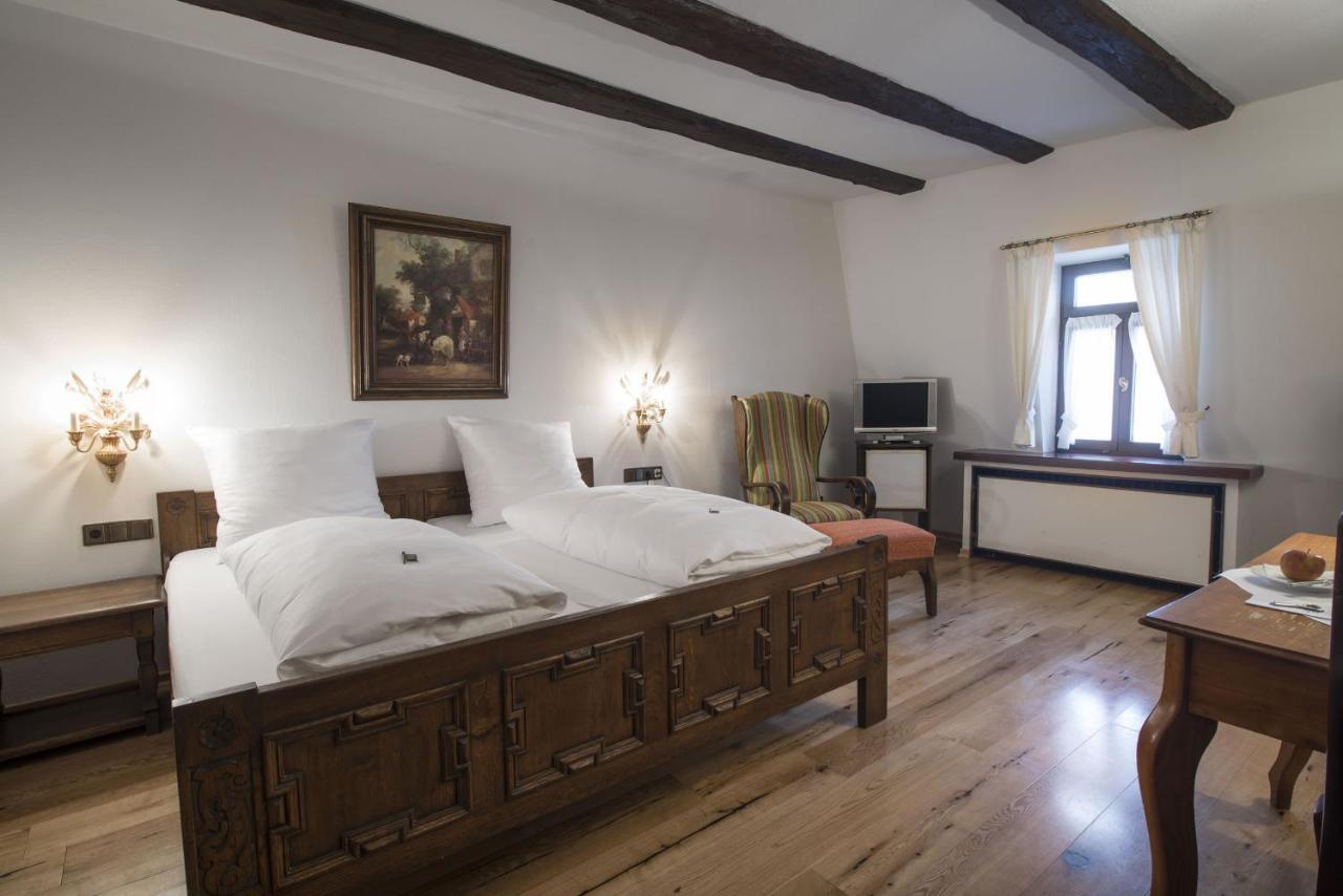 Hotel Ochsen Post Tiefenbronn Екстер'єр фото